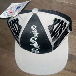 MLB Chicago White Sox Old School Snapback Vintage Triple Threat Big Logo Hit NWT